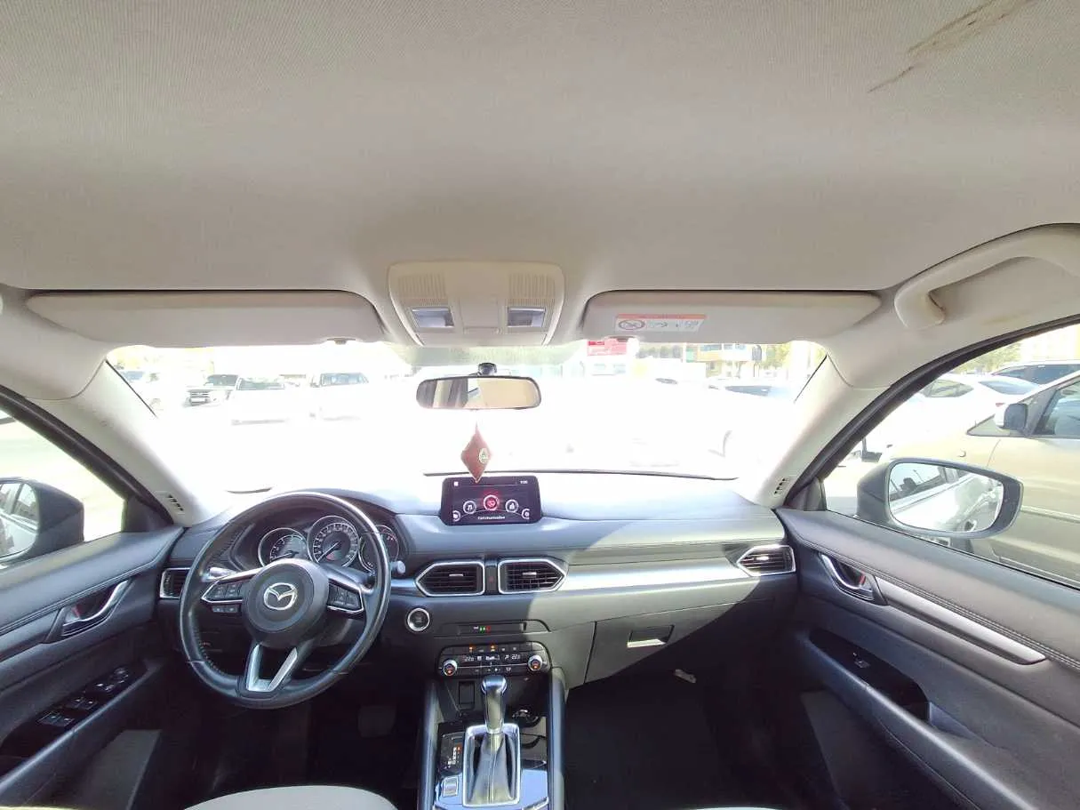 Car image 17