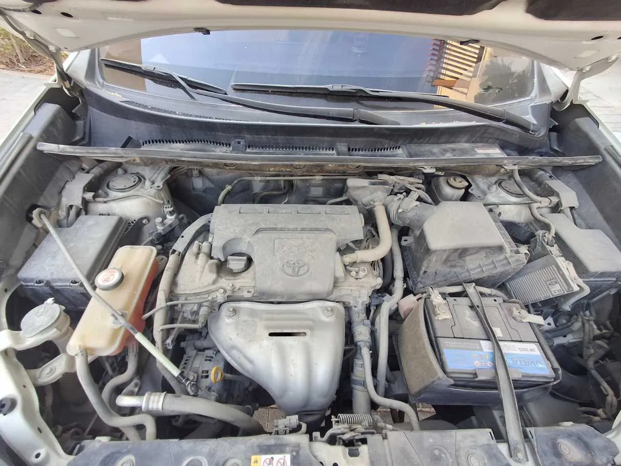 Car image 18