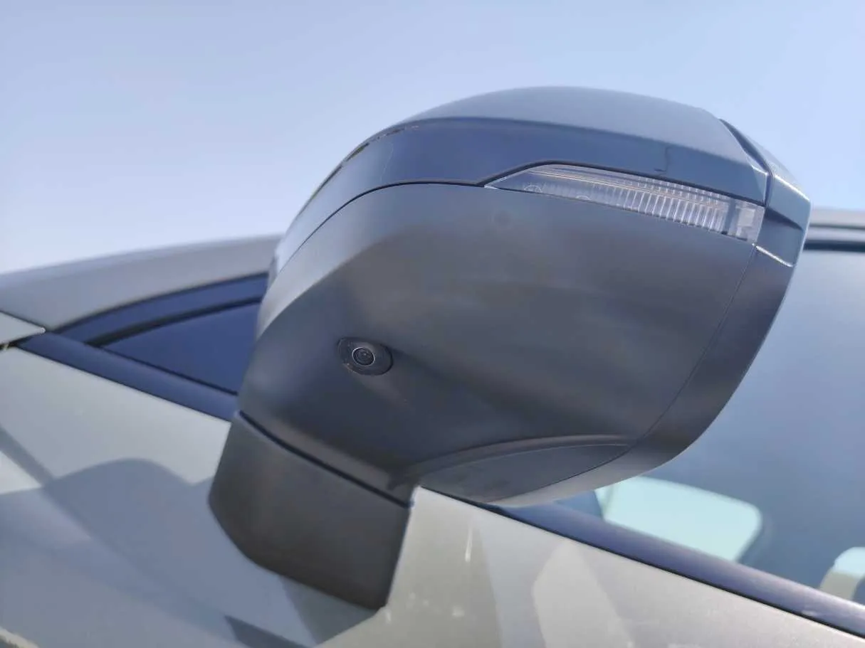 Car image 34