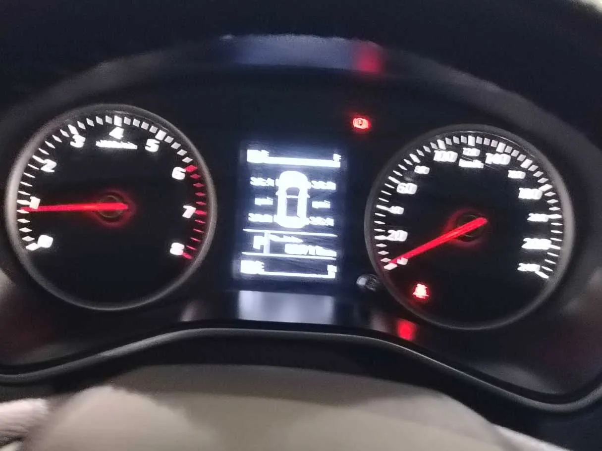 Car image 24