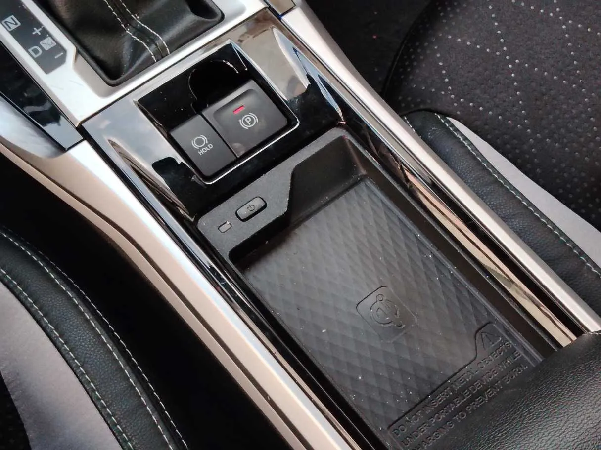 Car image 28