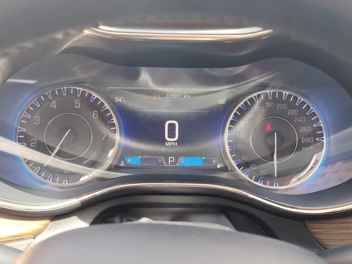 Car image 23