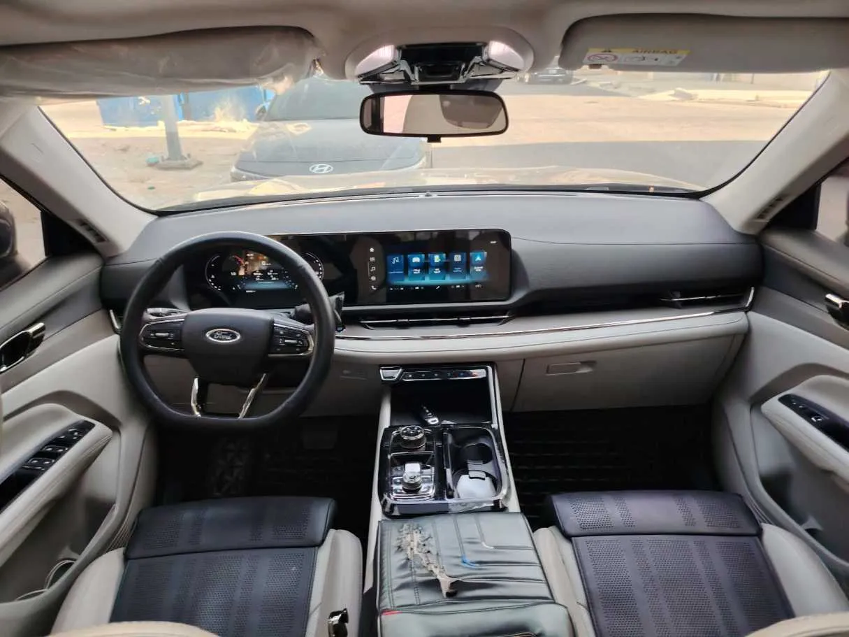 Car image 21