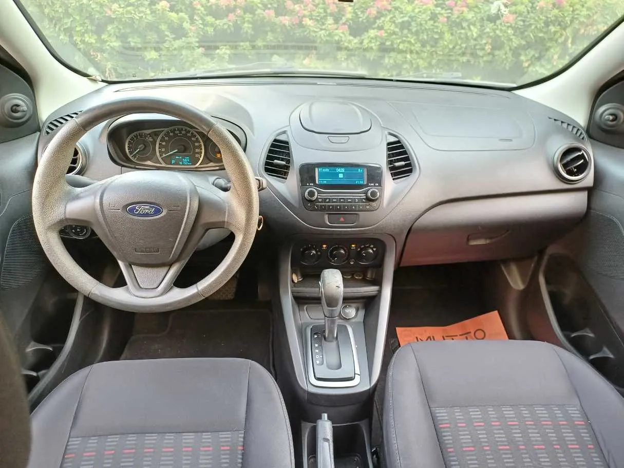 Car image 15