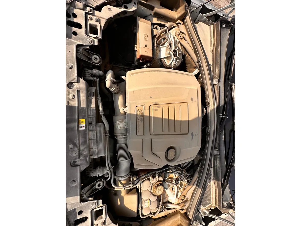 Car image 27