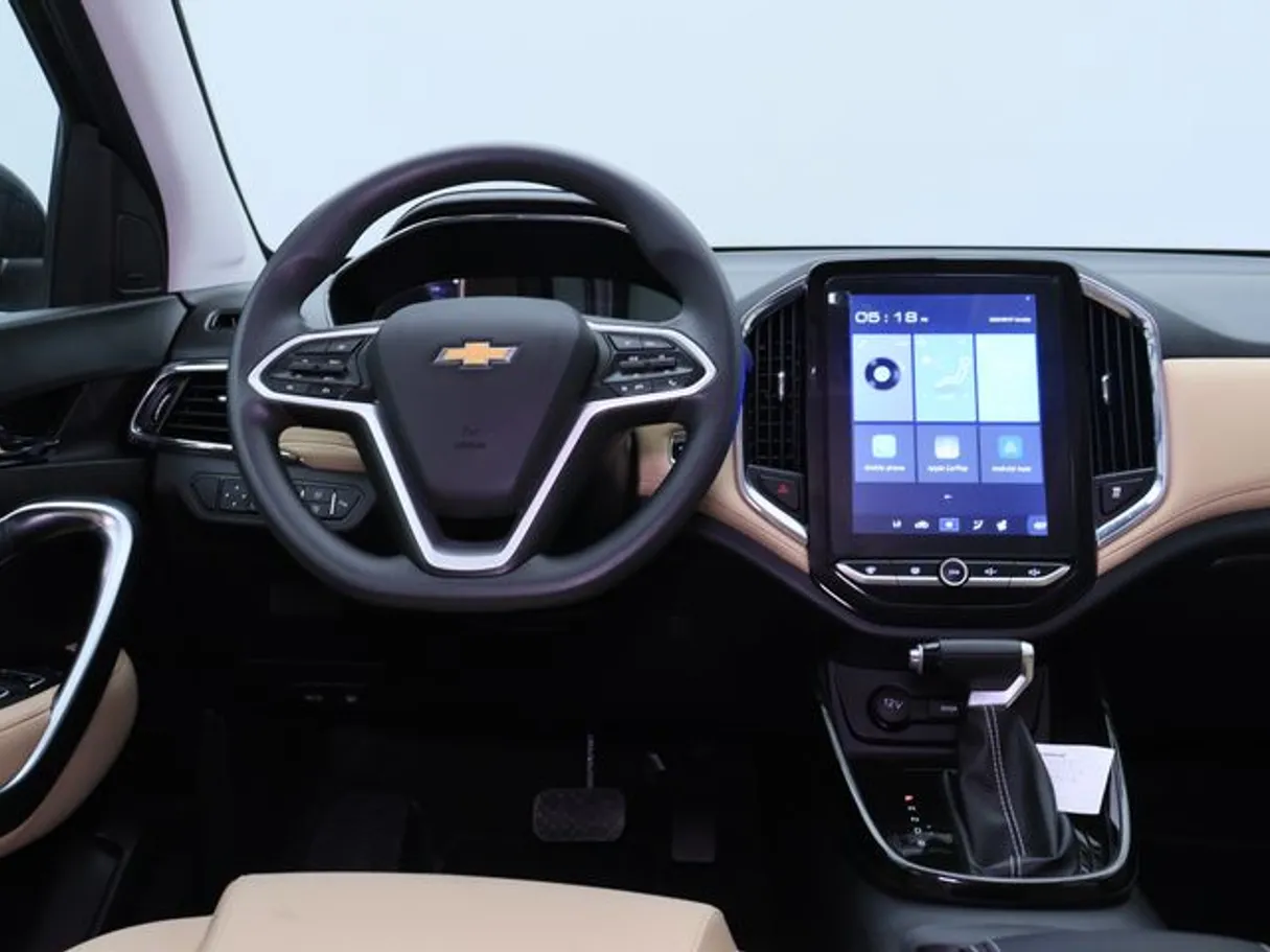 Car image 15