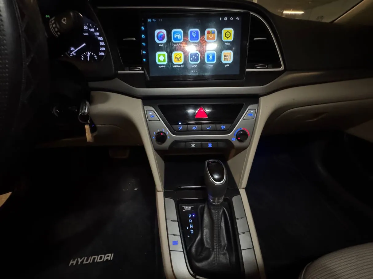 Car image 15