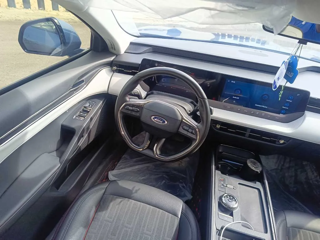 Car image 23
