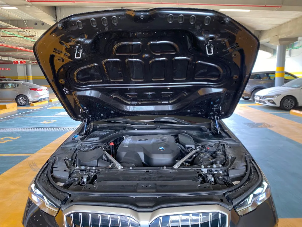 Car image 22