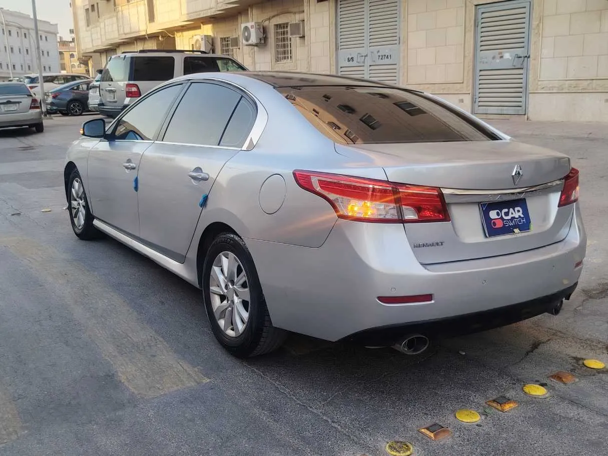 Car image 7