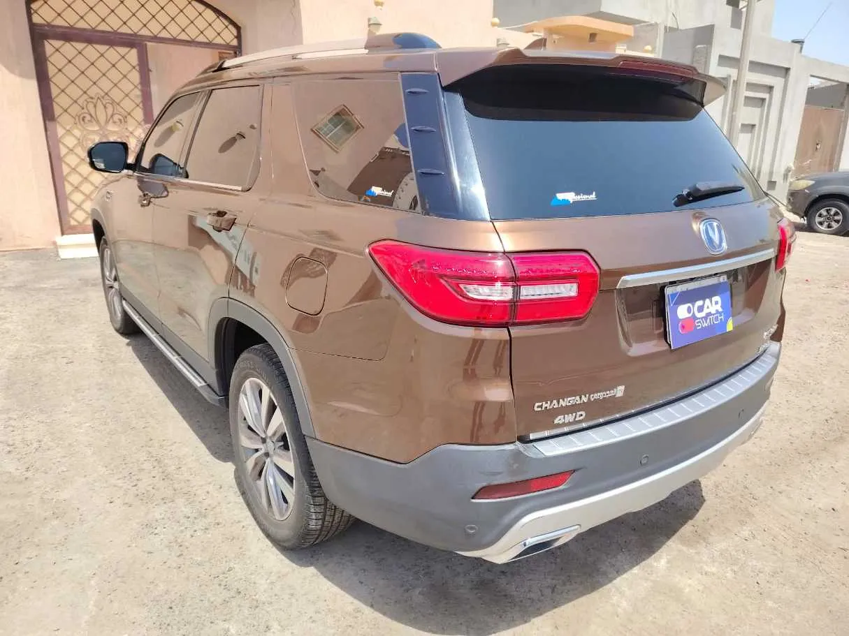 Car image 7