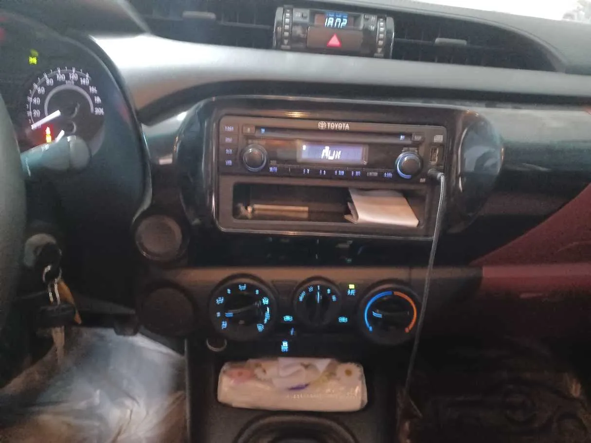 Car image 15