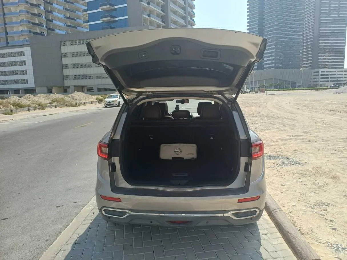 Car image 20