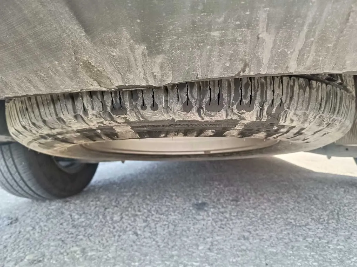 Car image 34