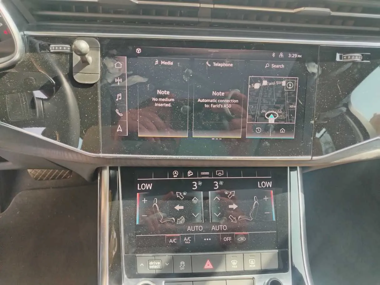Car image 24