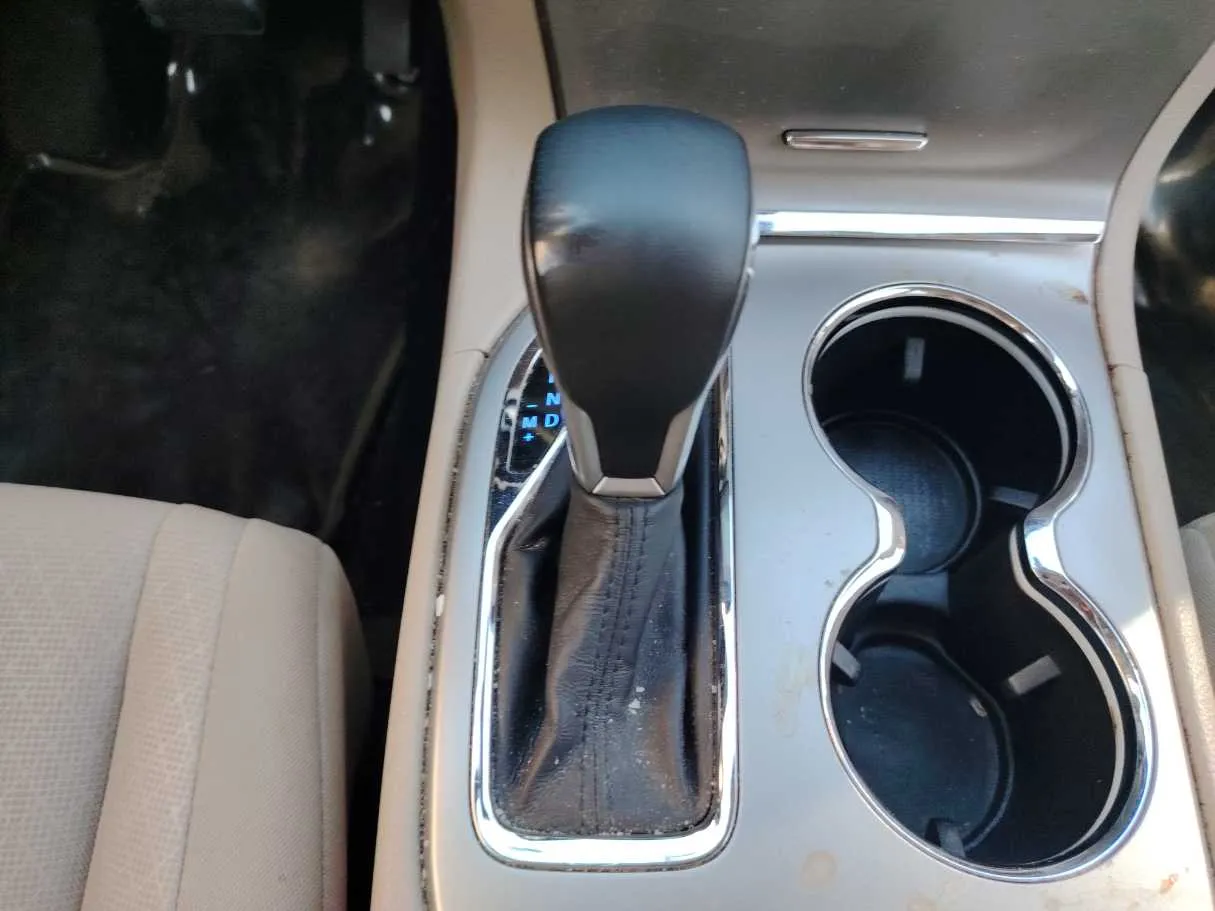 Car image 20