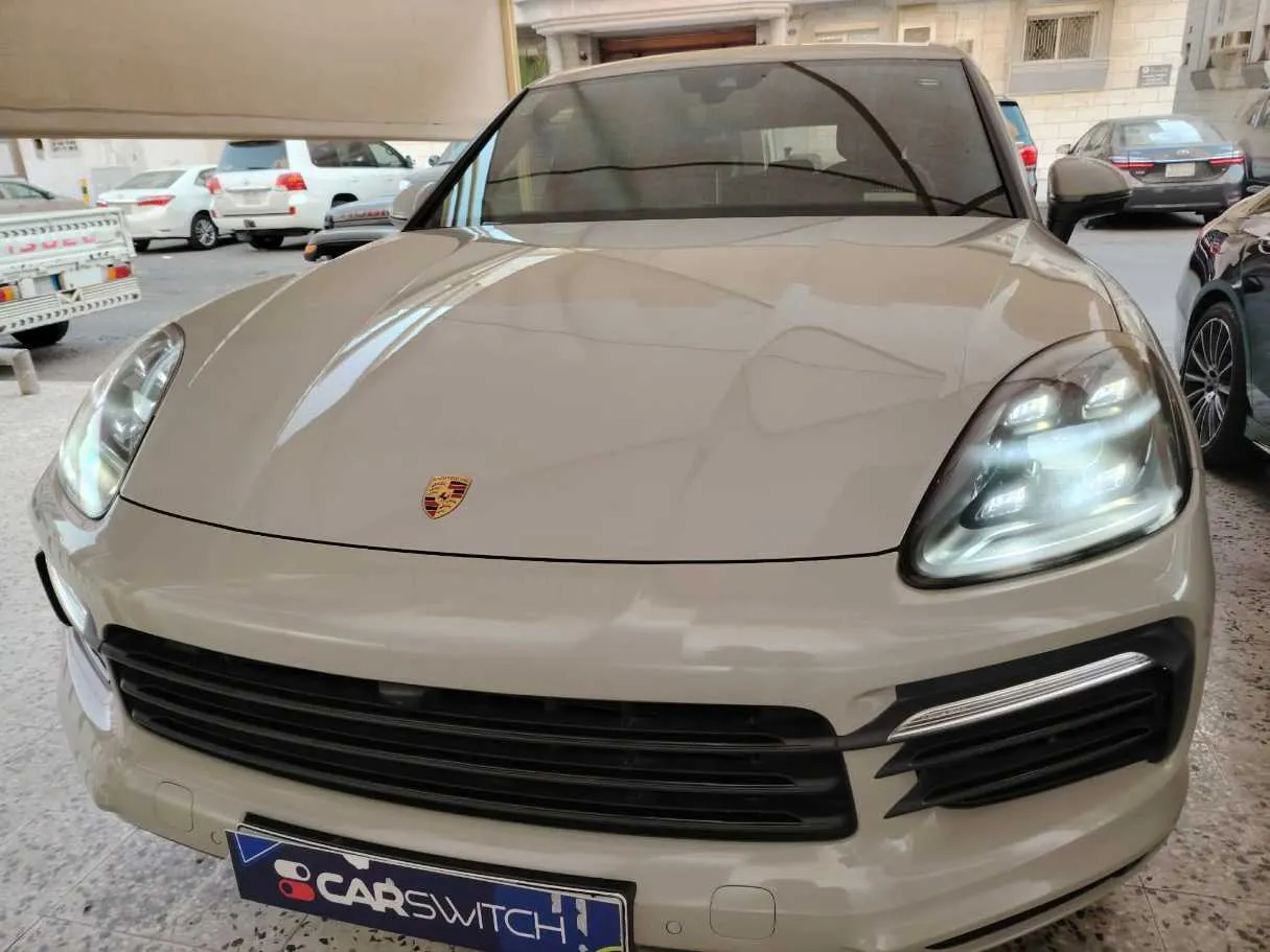 Car image 2