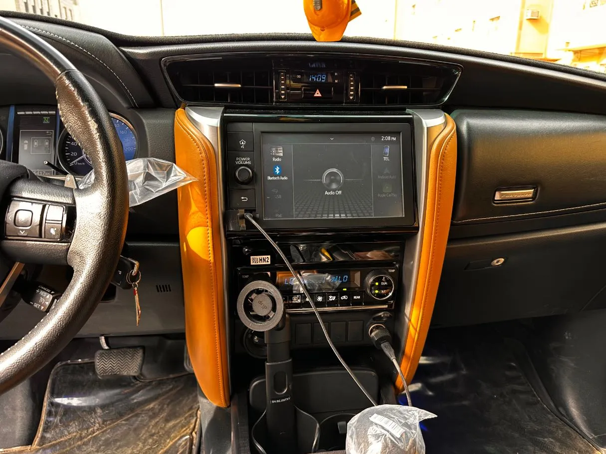 Car image 18