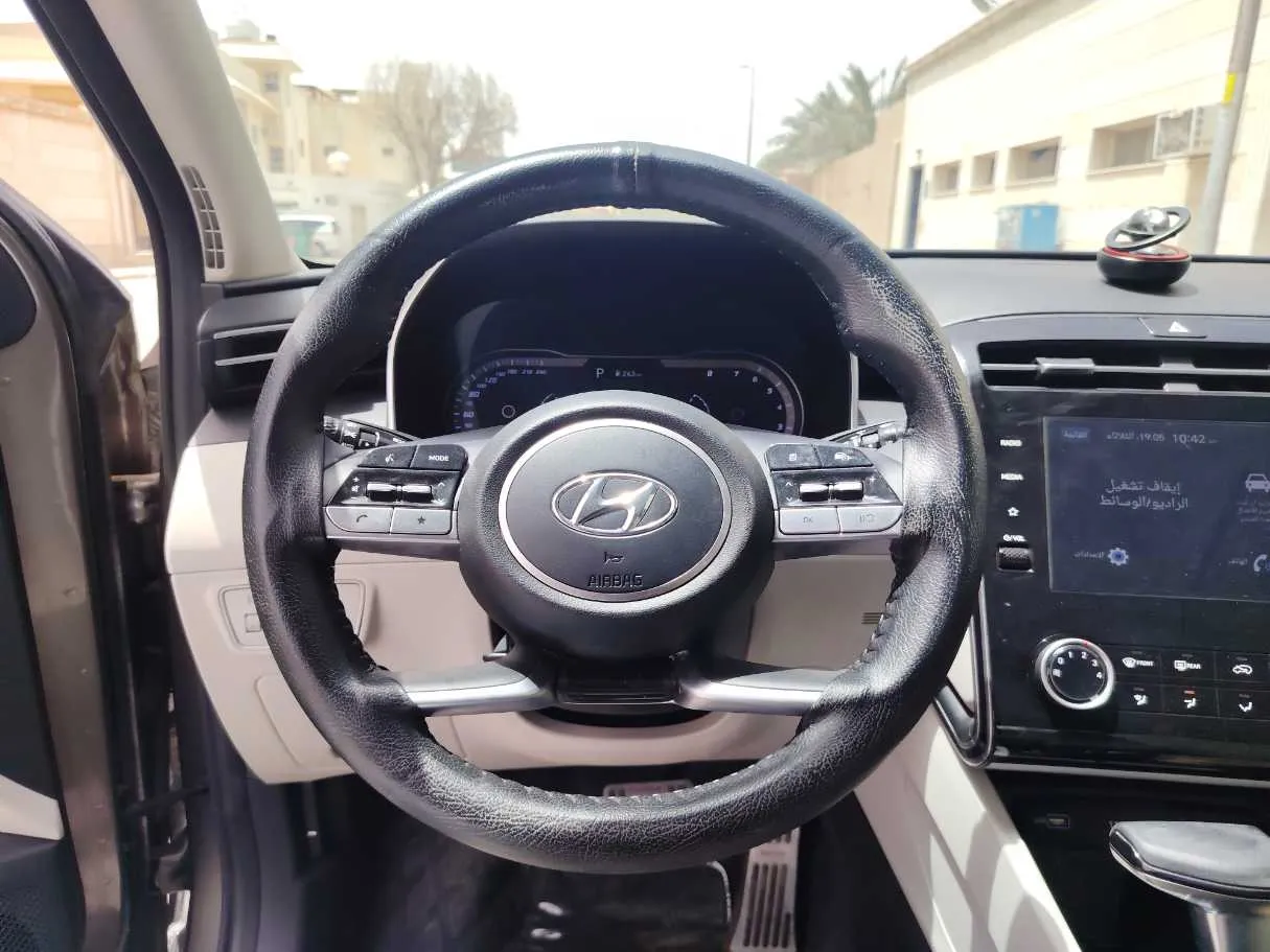 Car image 22