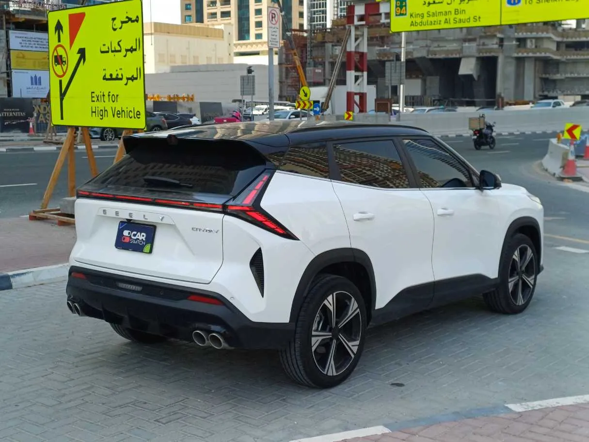 Car image 5