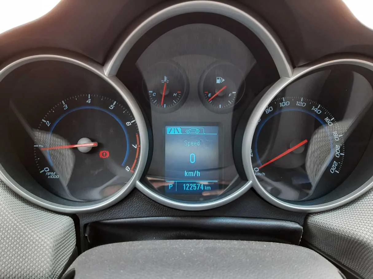 Car image 18