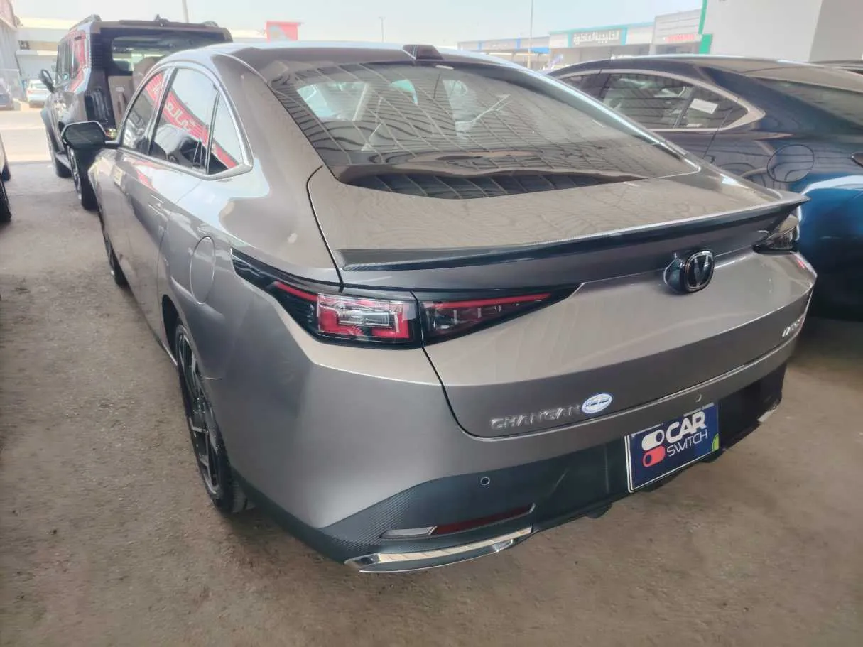 Car image 7