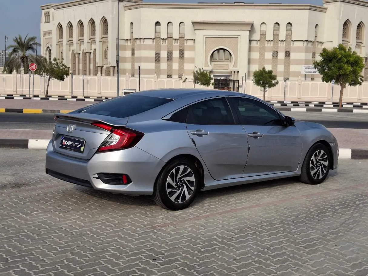 Car image 7
