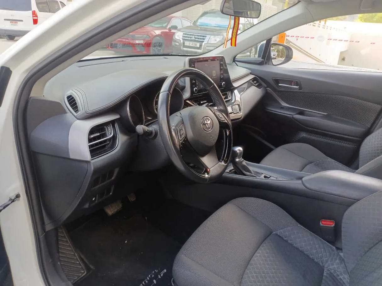 Car image 11