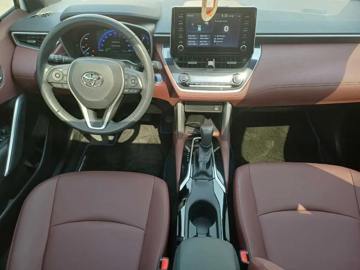 Car image 15