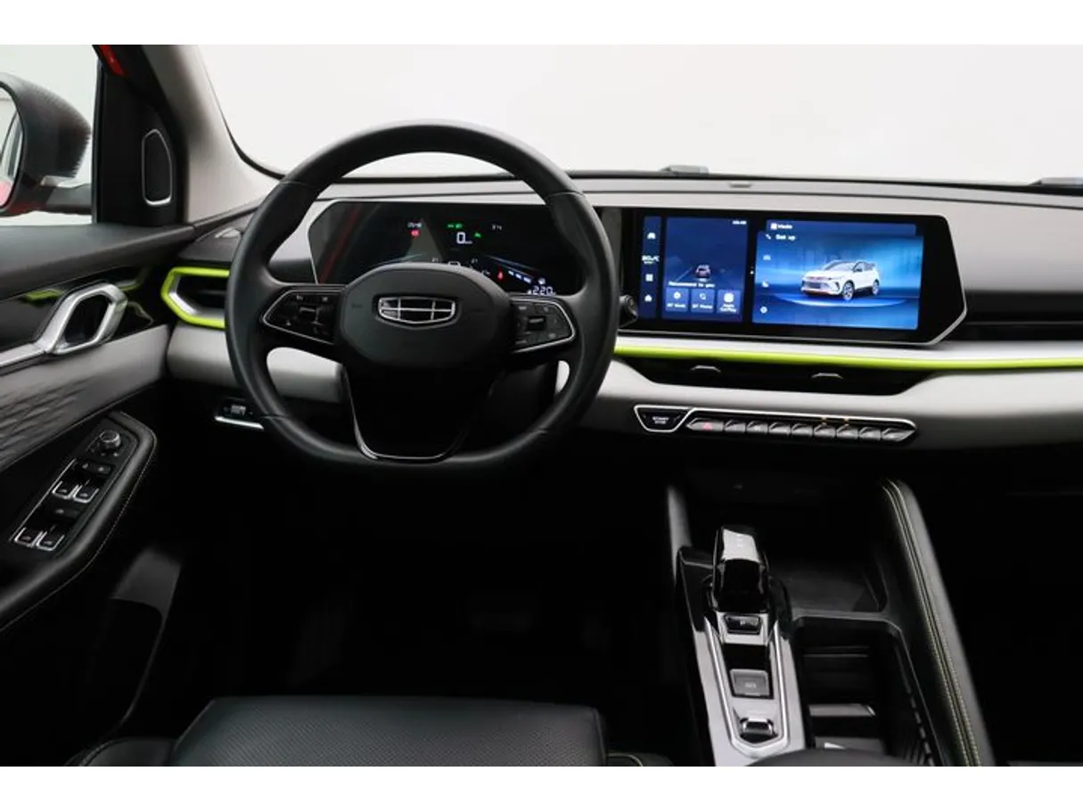 Car image 15