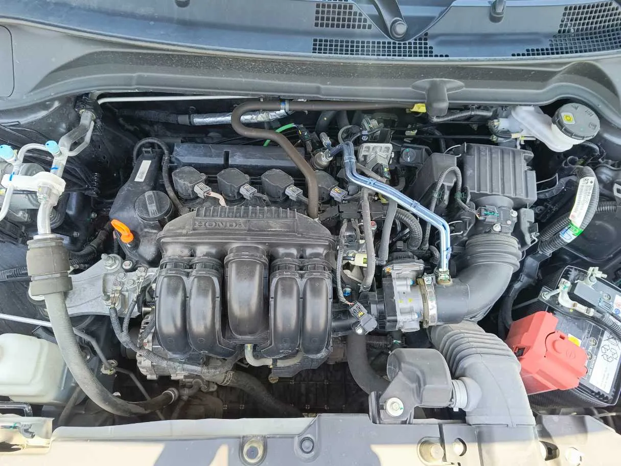 Car image 35