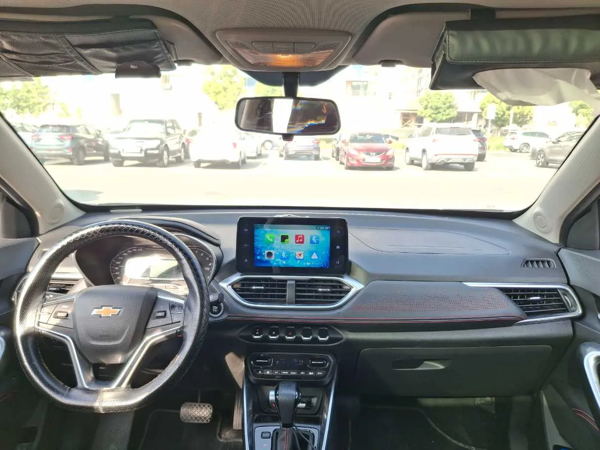 Car image 17
