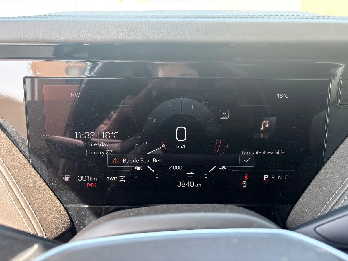 Car image 25