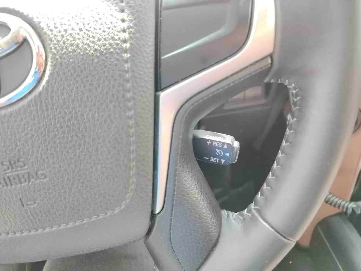 Car image 37
