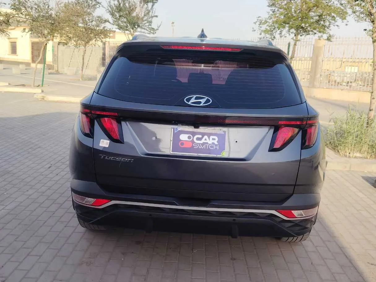 Car image 6