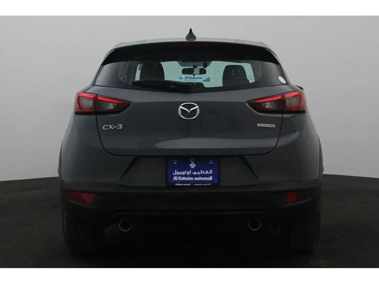 Car image 12