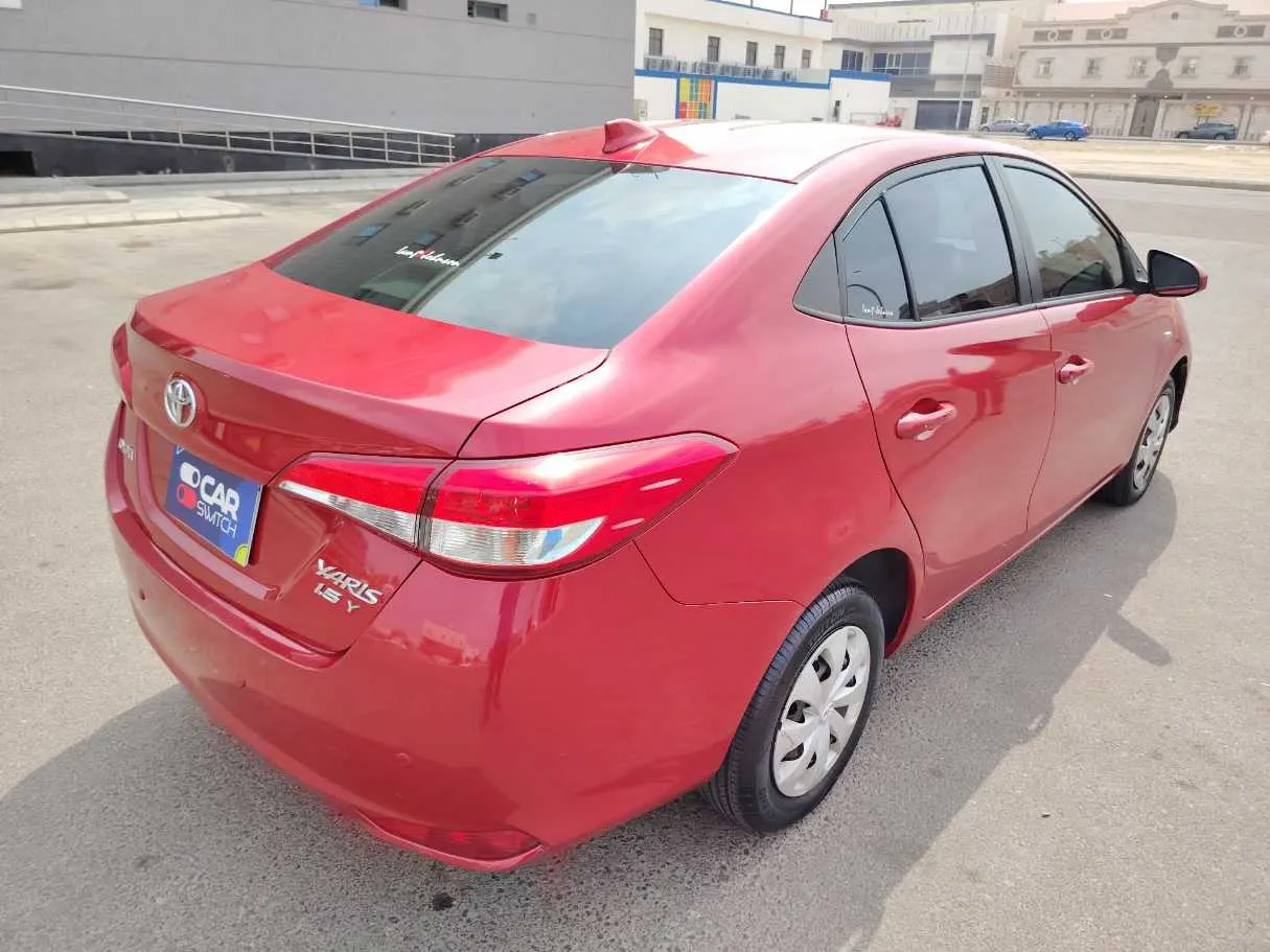 Car image 5