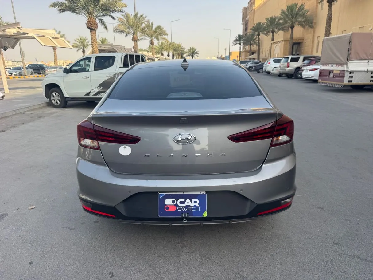 Car image 6