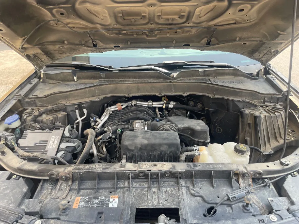 Car image 25