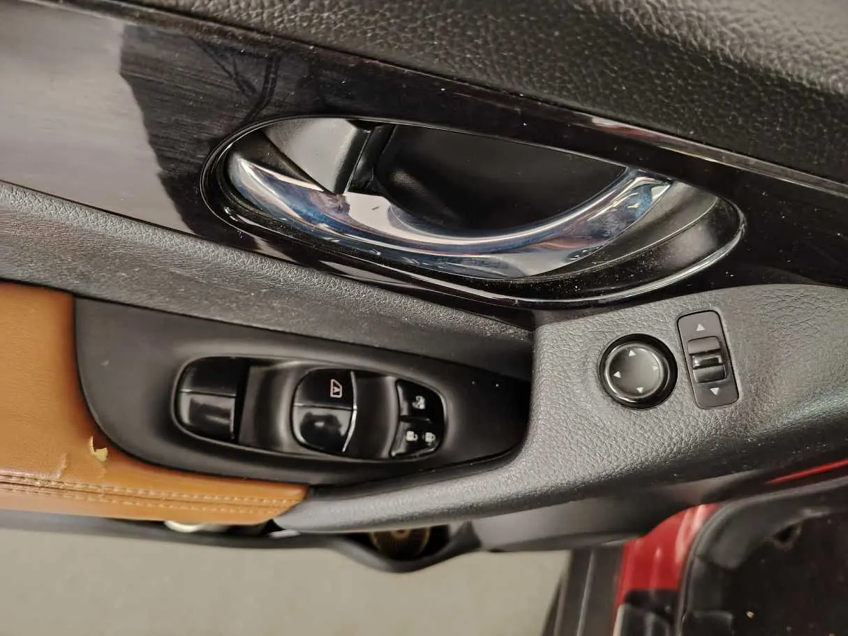 Car image 33