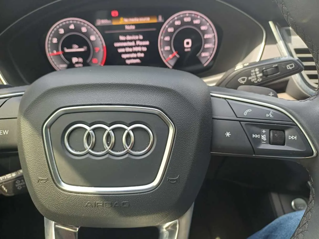 Car image 23