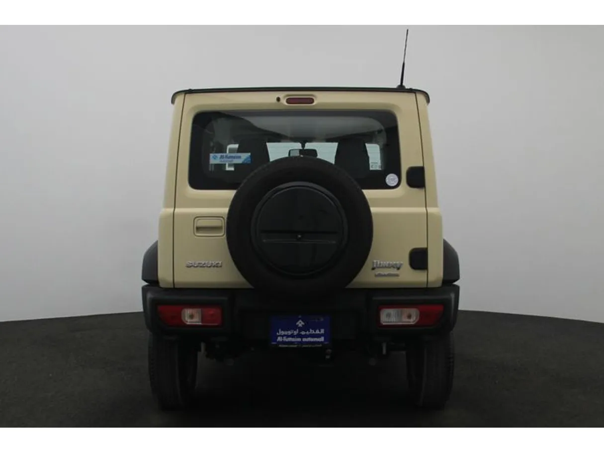 Car image 12