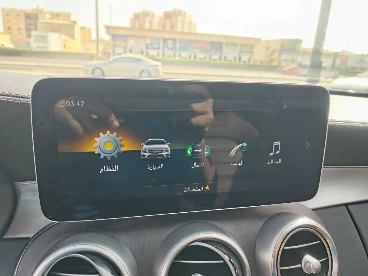 Car image 25