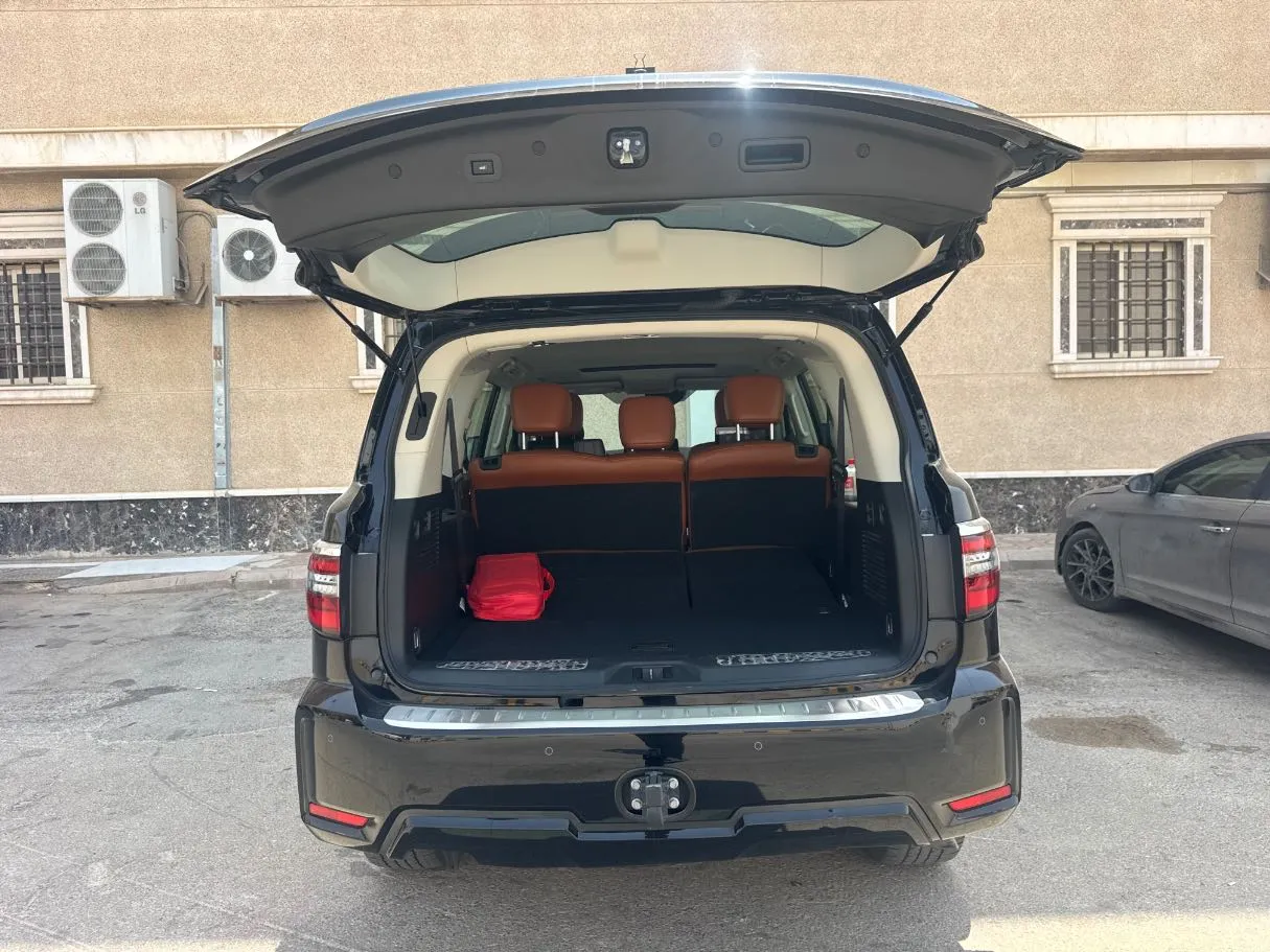 Car image 20