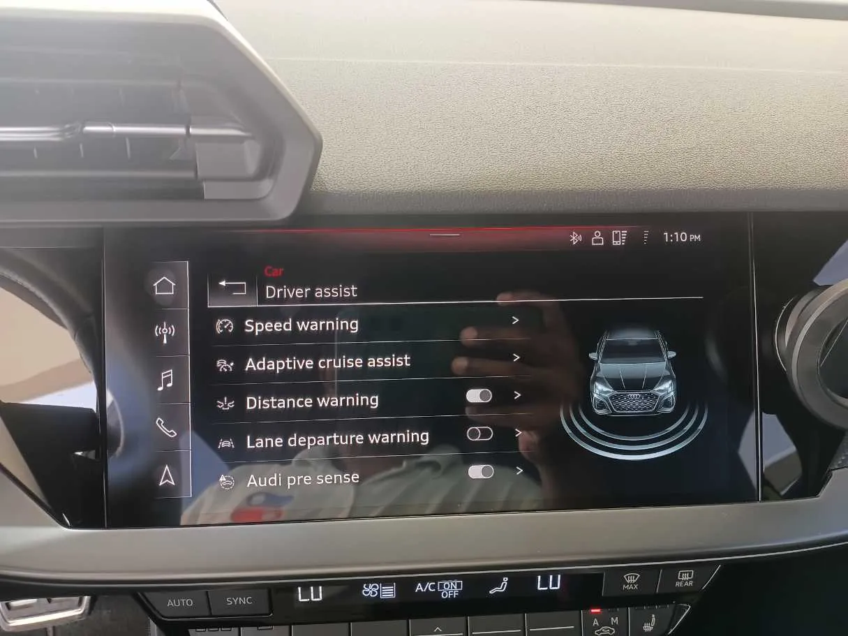 Car image 23