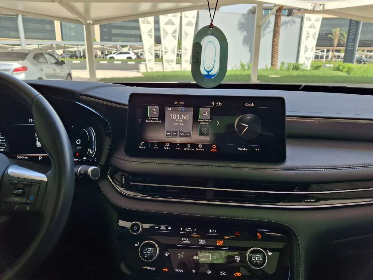 Car image 15
