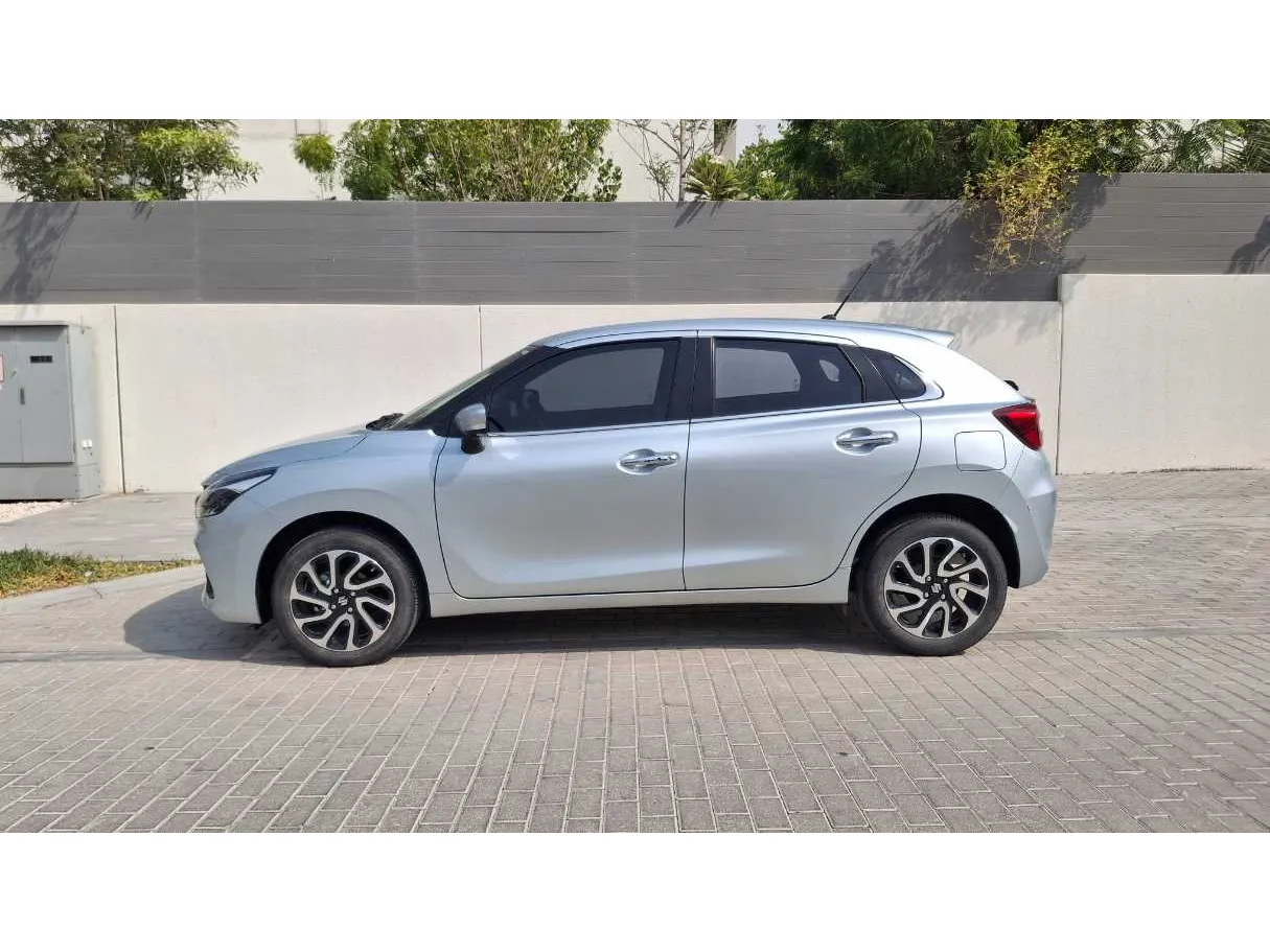 Car image 8