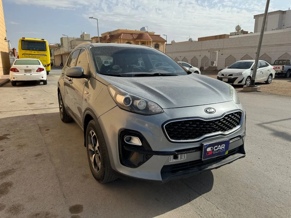 Car image 3