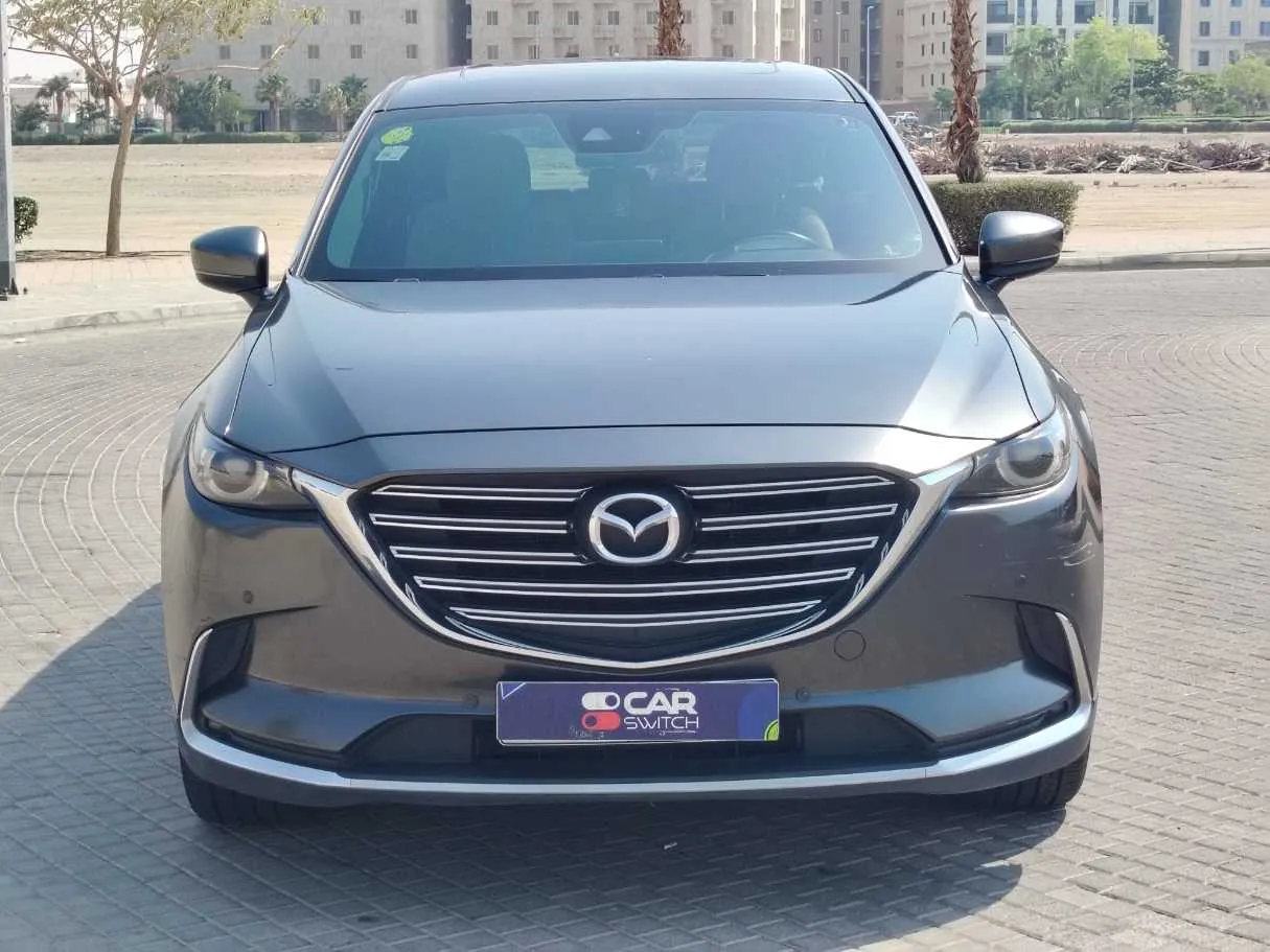 Car image 2