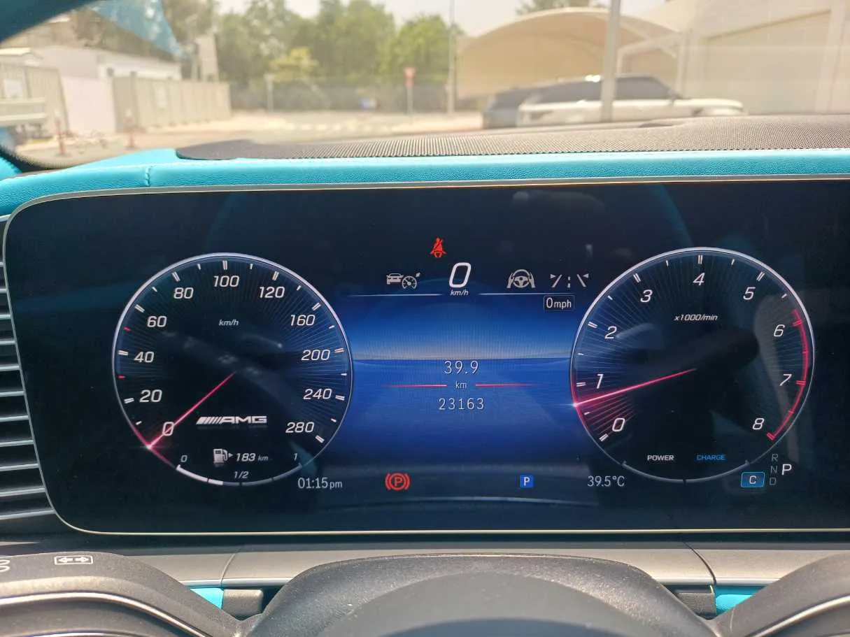 Car image 18